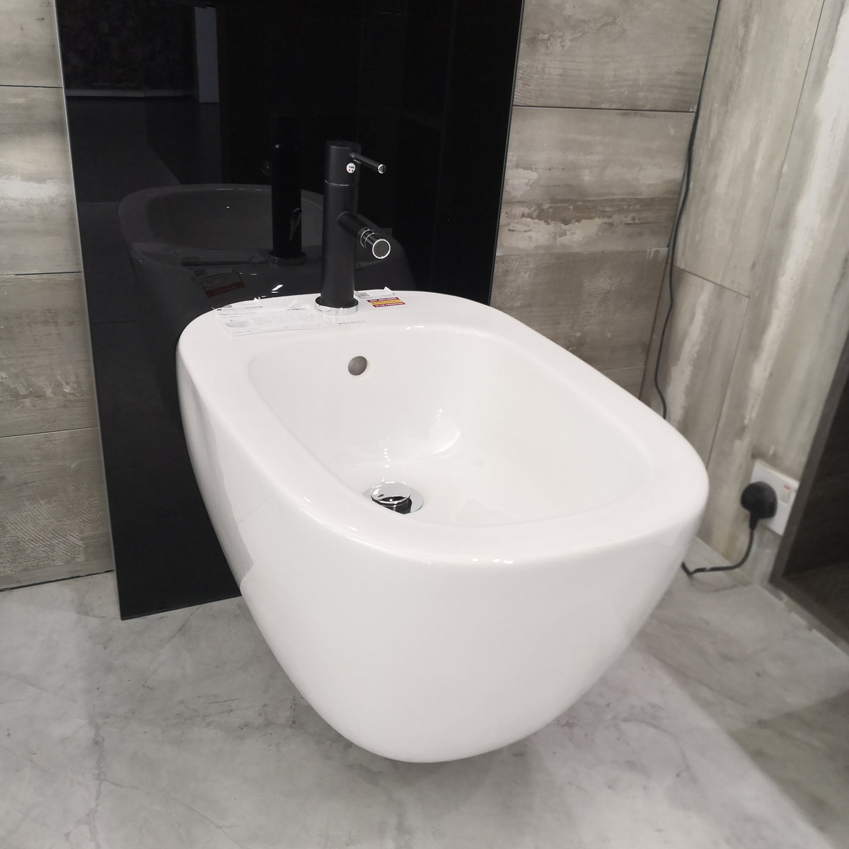 500.539.01.1 CITTERIO WALL HUNG BIDET GEBERIT - 7 PCS