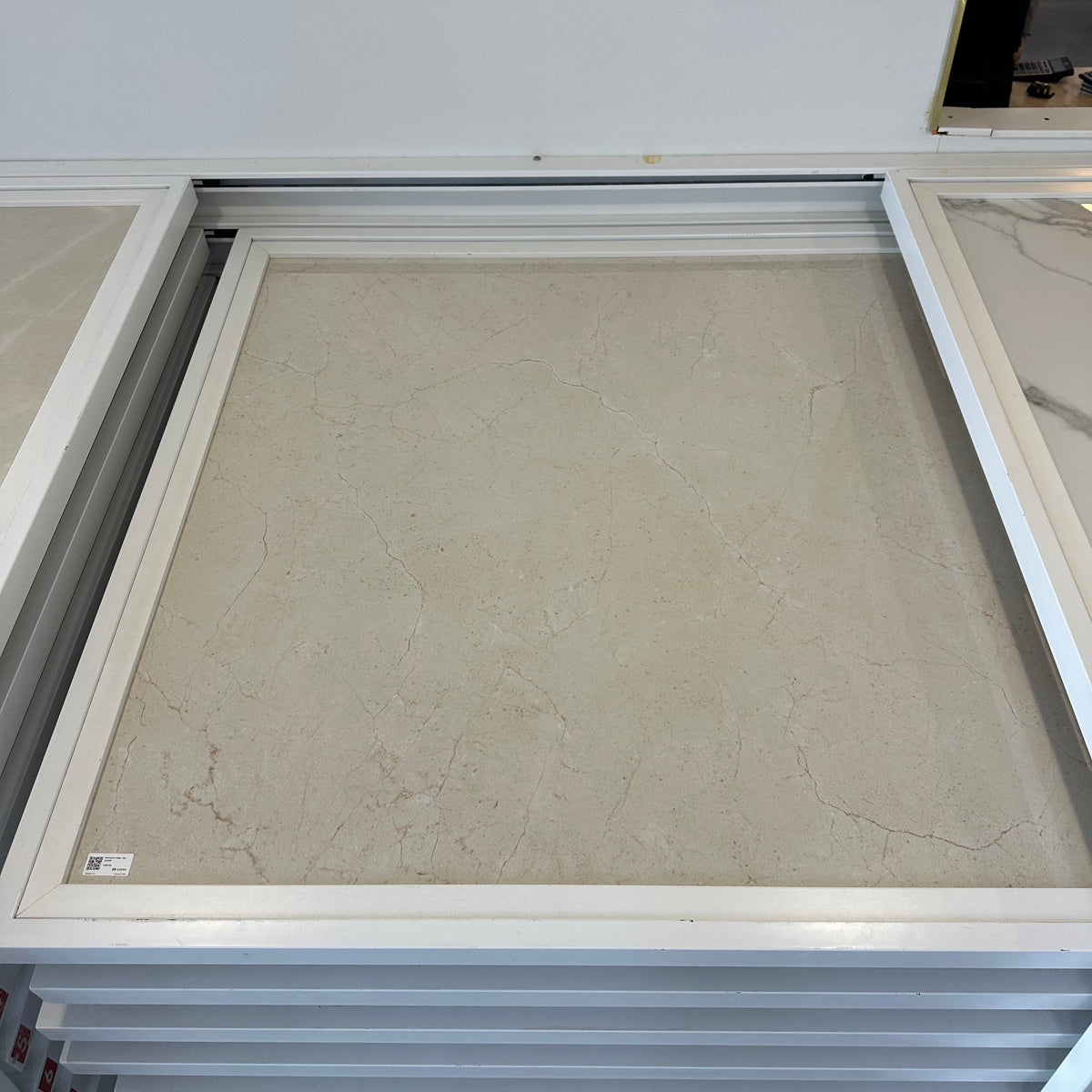 PW120142 PORCELAIN TILE GLOSSY 120X120CM - YAQOUT KSA - 940 M2