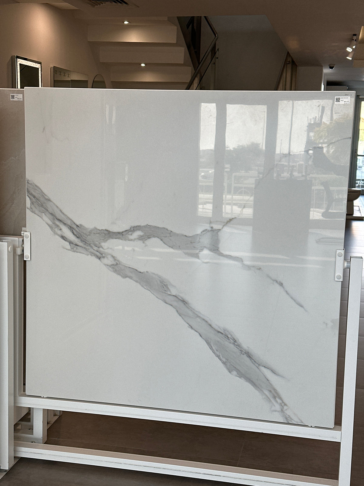HBO20 SHINE HARD 120X120 CM DELCONCA ITALY - 713 M2