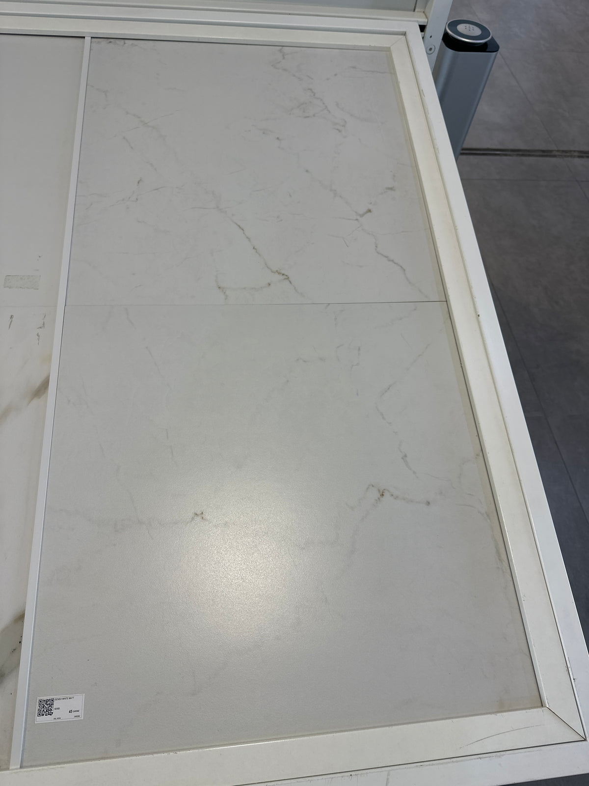SENSO WHITE MATT PORCELAIN 60X60CM - AGL - 6 M2