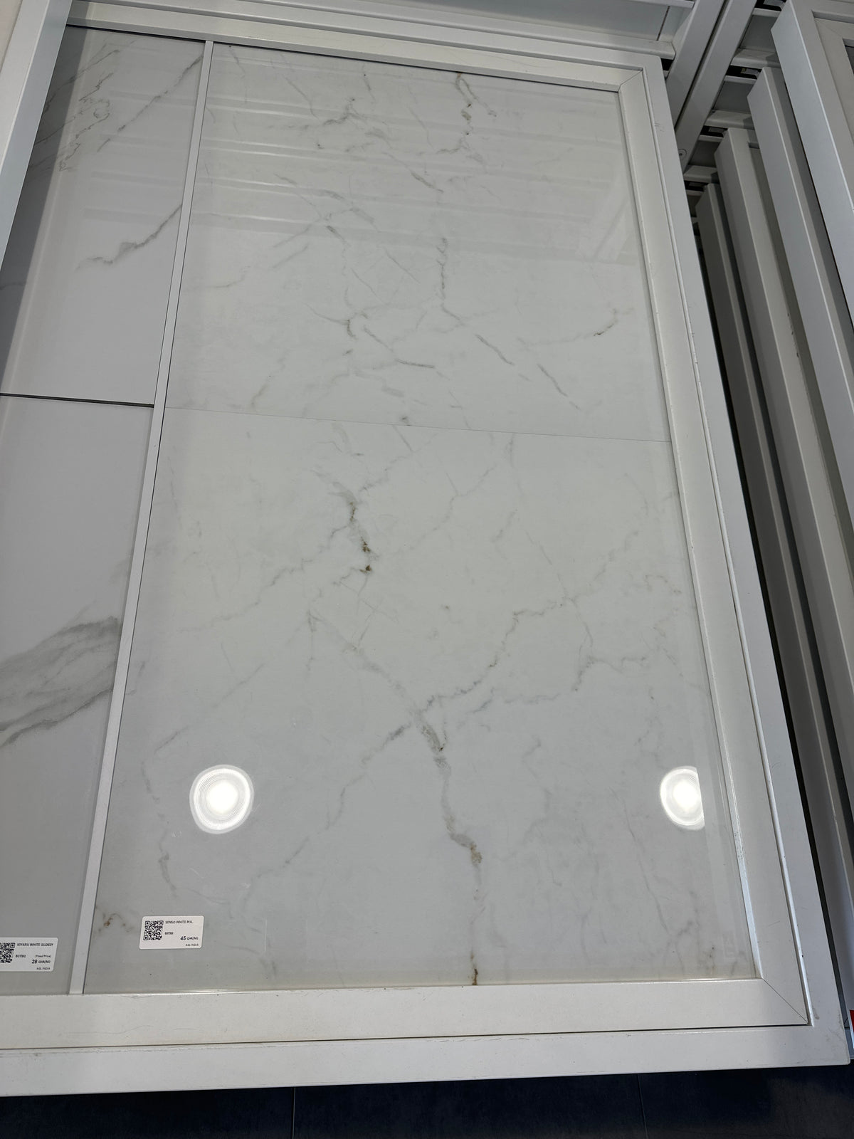 SENSO WHITE POLISHED PORCELAIN 60X60CM - AGL - 1 M2