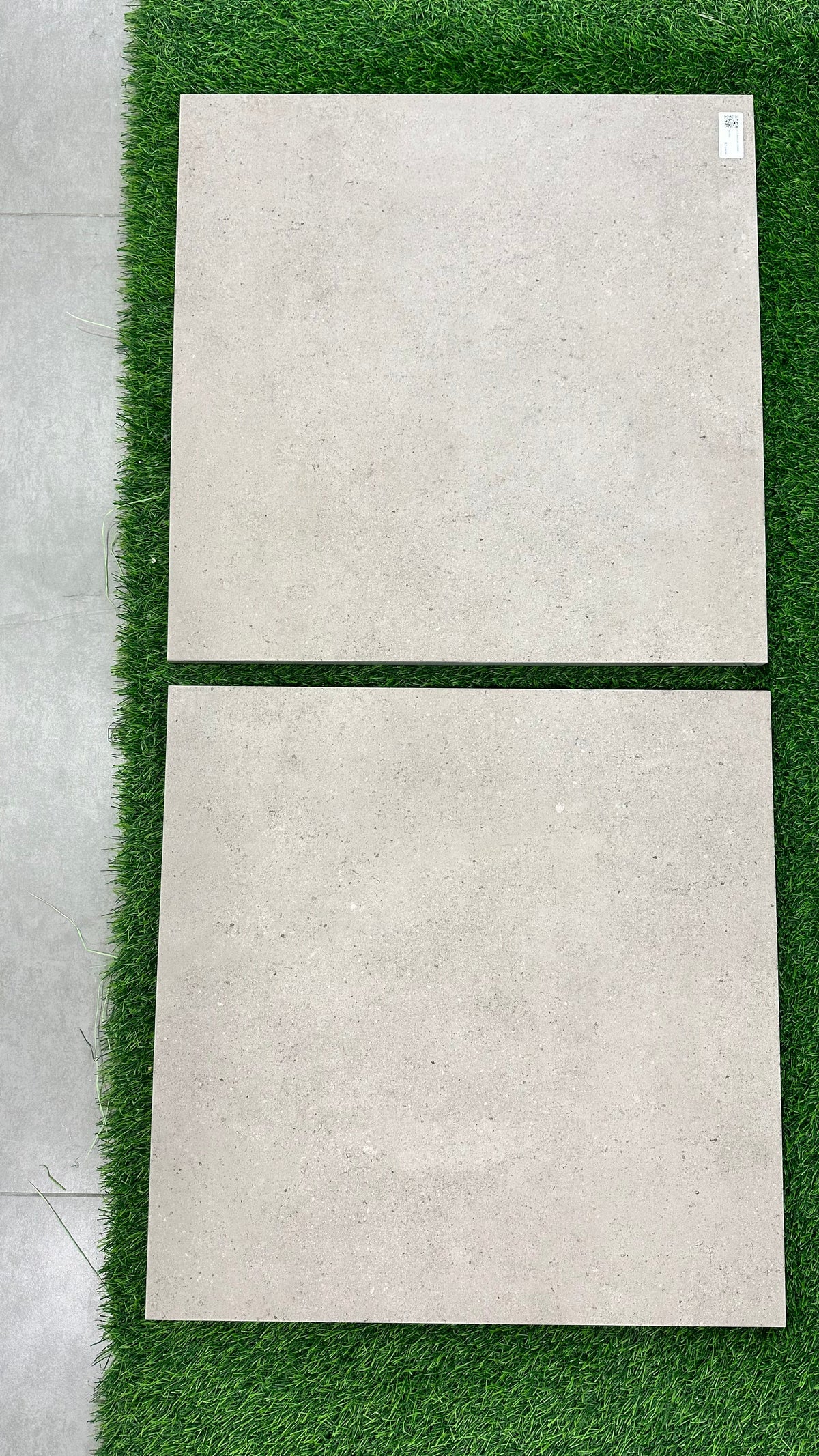 GT2-660030 FLOOR 60X60CM OUTDOOR 20MM - YAQOUT KSA - 8 M2