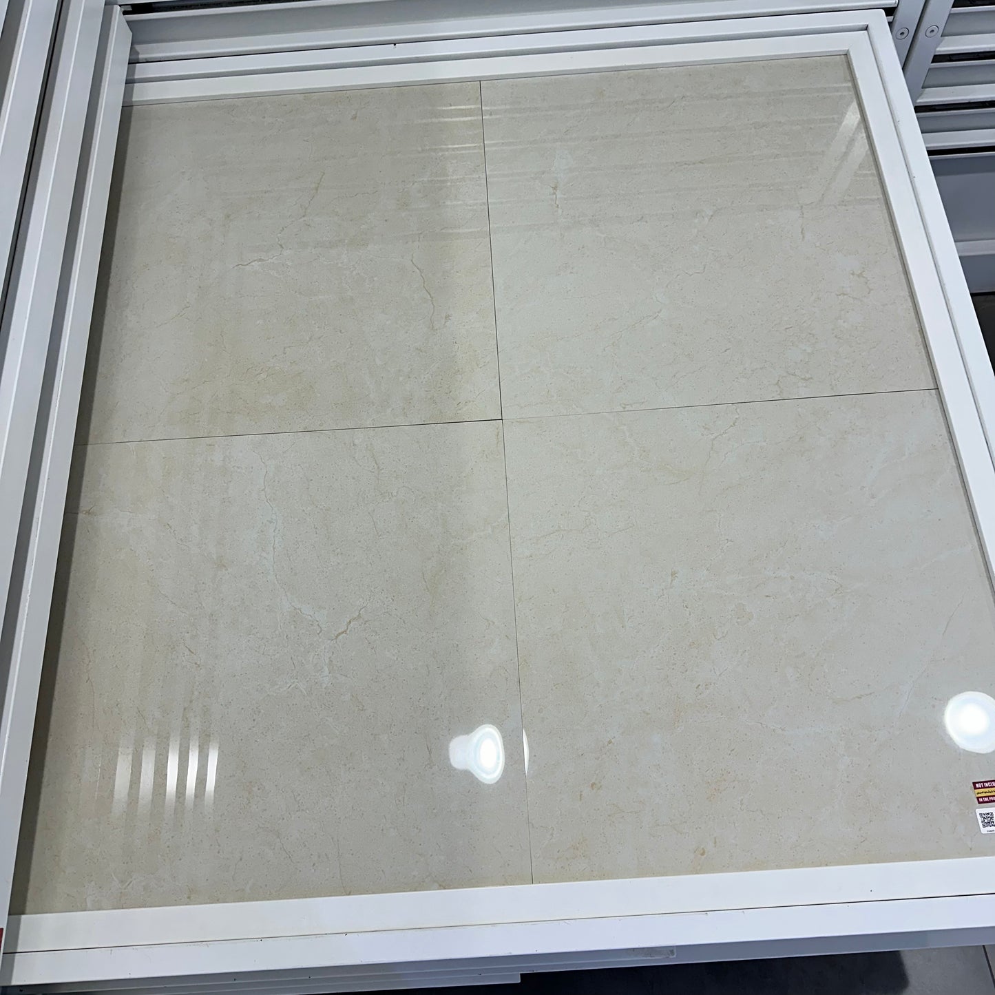 ISL CREMA MARFIL POLISHED 60X60CM - ISPIRA - 11 M2