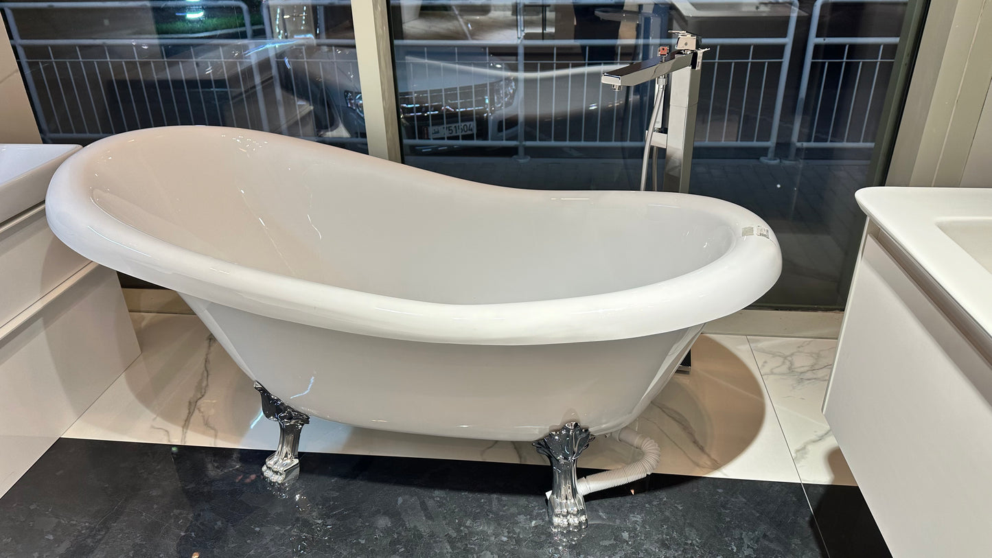 BA01 ACRYLIC BATHTUB 1700 MM CHROME COLOR LEG- WONDERFUL HK - 1 PCS