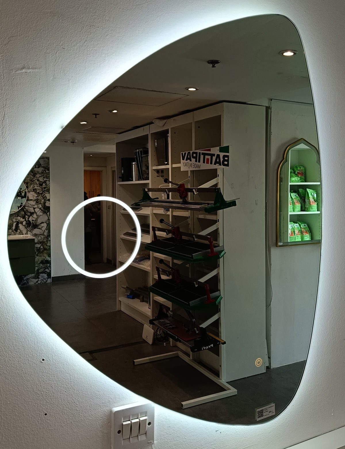 BYM-9017 LED MIRROR 800X700MM WITH 3 COLORS (3000K/4000K/6000K) - WONDERFUL HK - 18 PCS