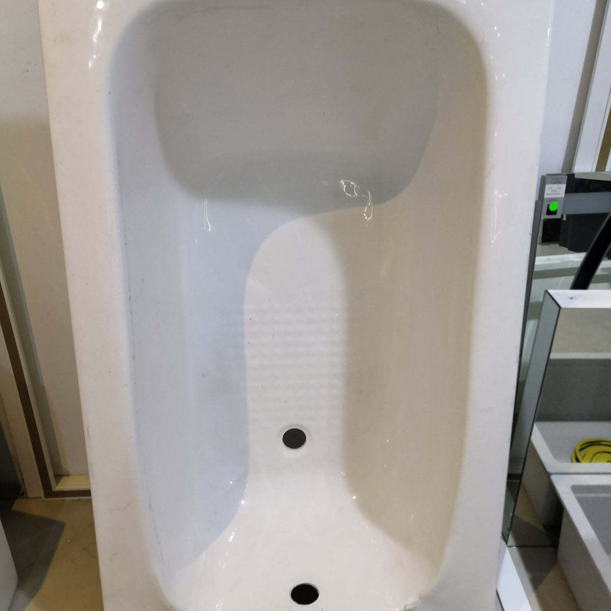 ACRYLIC BATHTUB MODEL STANDARD 120X70 CM SANITEC UAE - 2 PCS