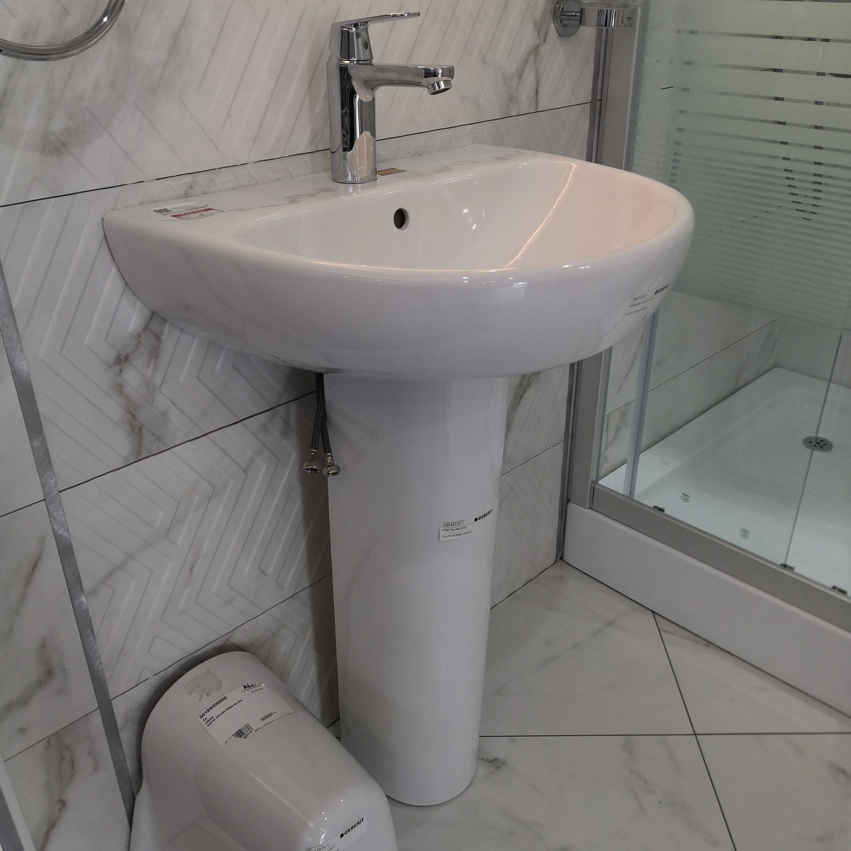 500.315.01.1 ABALONA WASHBASIN B=55CM, WHITE GEBERIT - 0 PCS