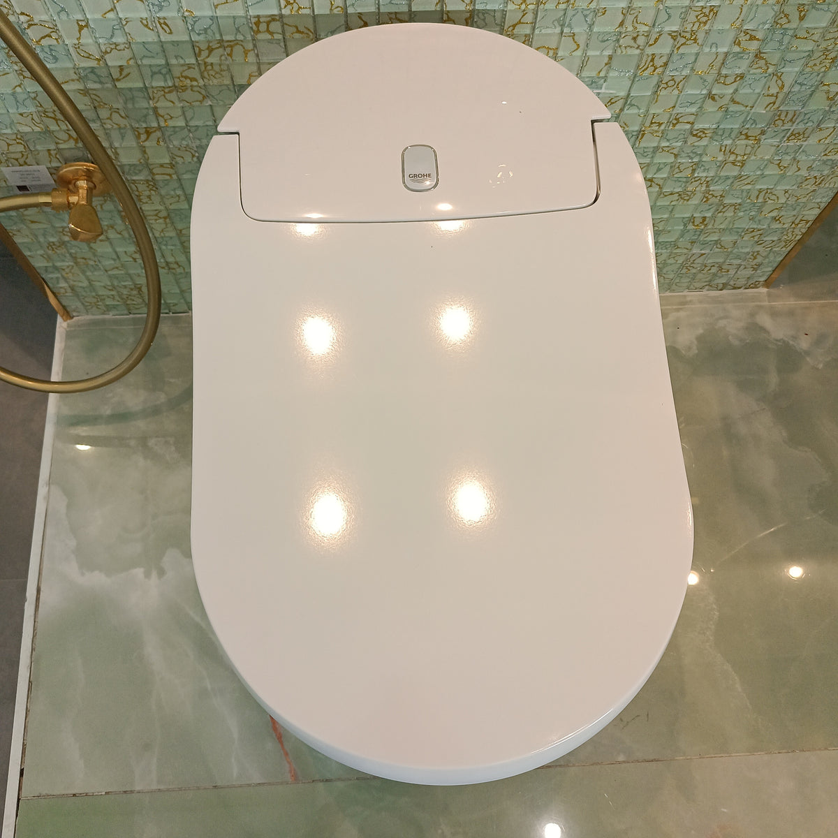 39354SH1 SENSIA ARENA SHOWER TOILET WALL HUNG GROHE - -5 PCS