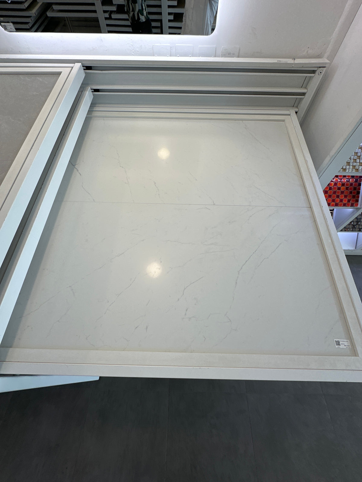AM2 CARRARA G. HN RT 59.6X119.2CM - CERDISA ITALY - 305 M2