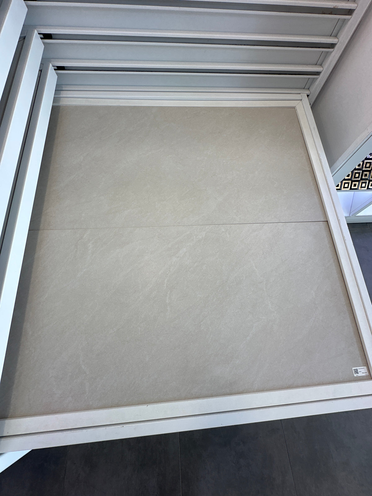 P.E. AVALLON MARFIL MT RECT. PORCELAIN 60X120CM - KTL - 1086 M2