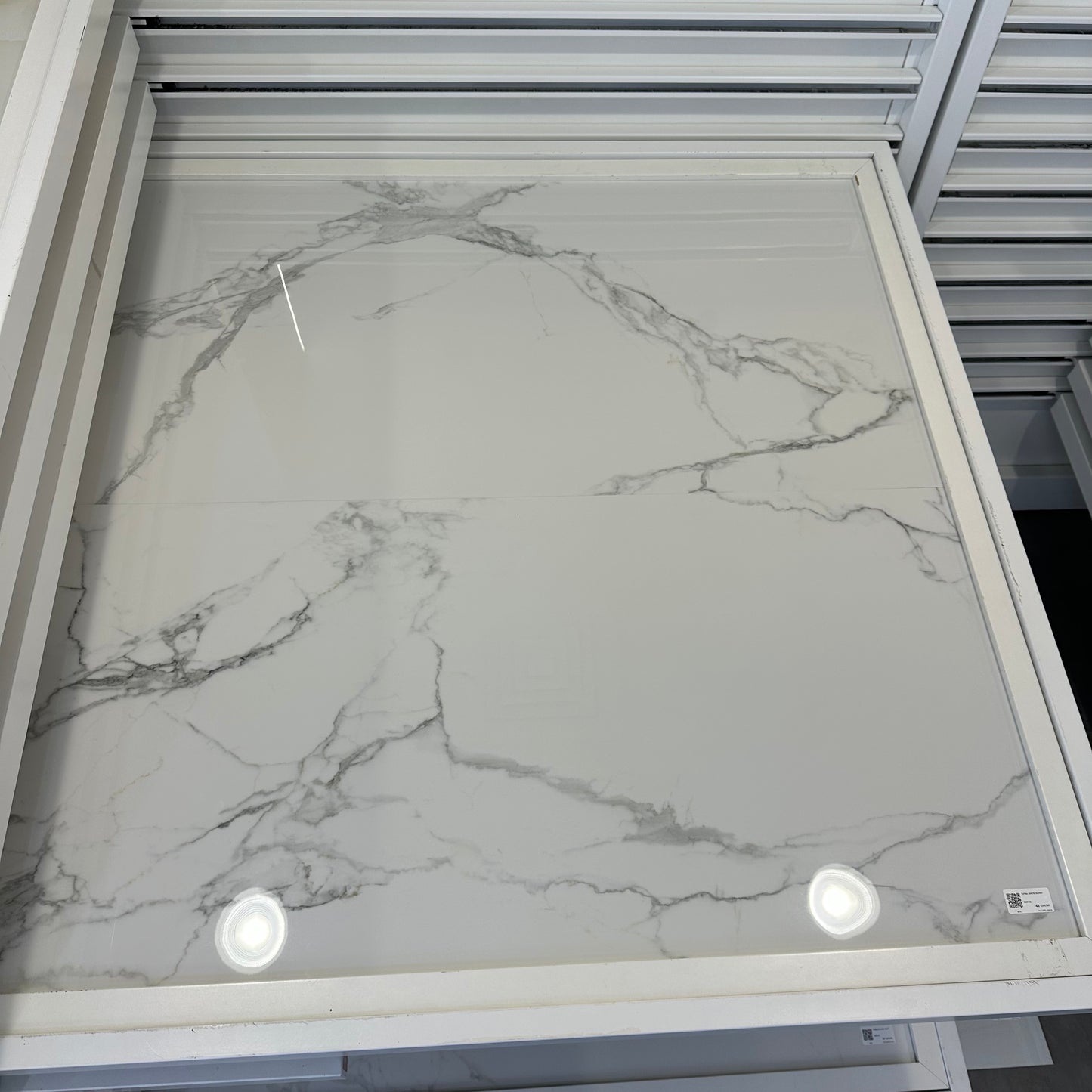 EXTRA WHITE GLOSSY 60X120CM - ACCORD INDIA - 28 M2