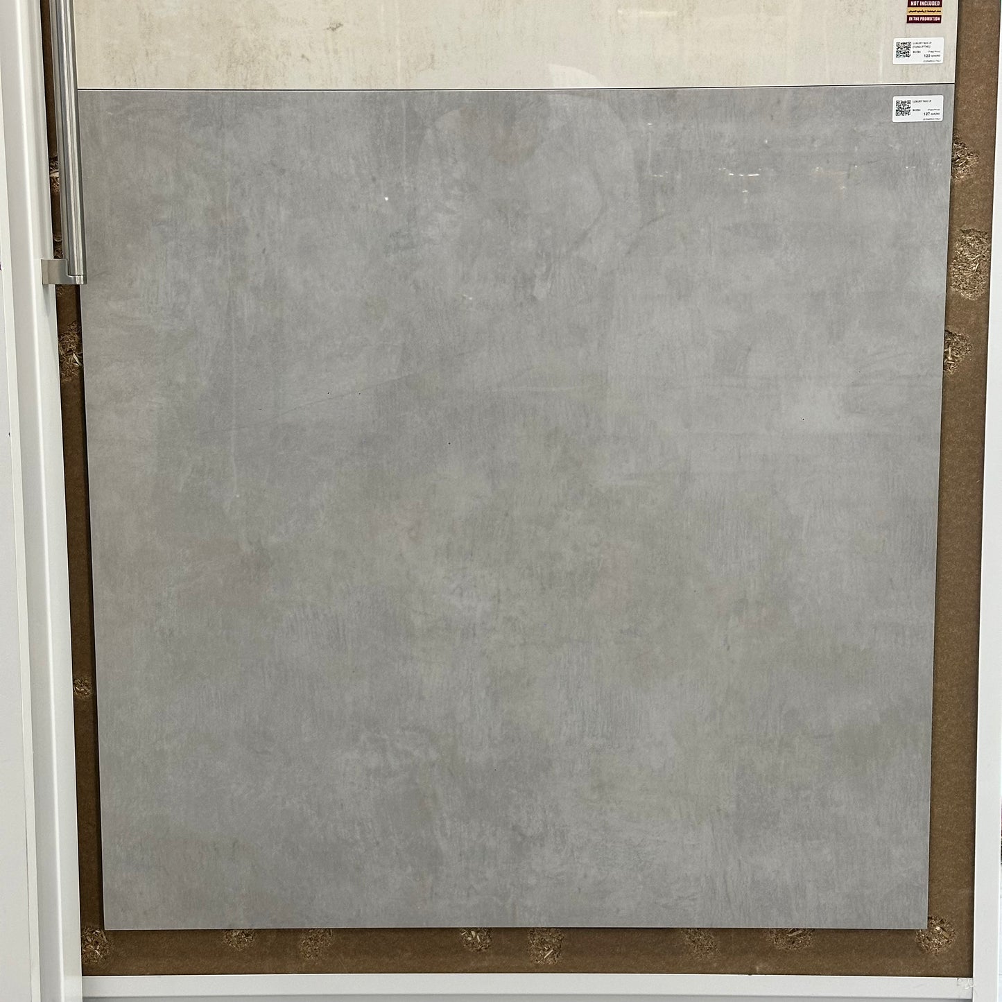 LUXURY 90G LP 90X90 CM LEONARDO ITALY - 158 M2