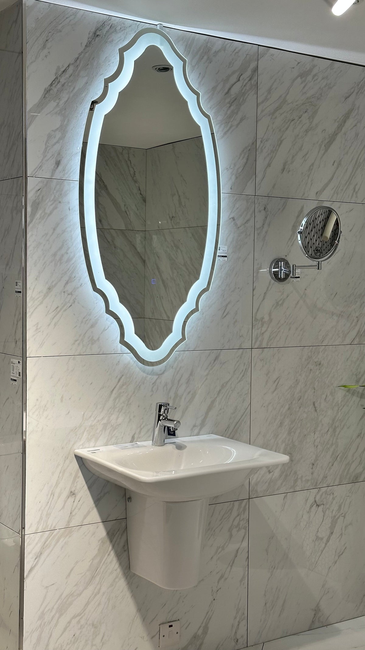 WM001 WHITE COLOUR LED SURFACE TOUCH SWITCH MIRROR 60X120 CM WONDERFUL - 29 PCS