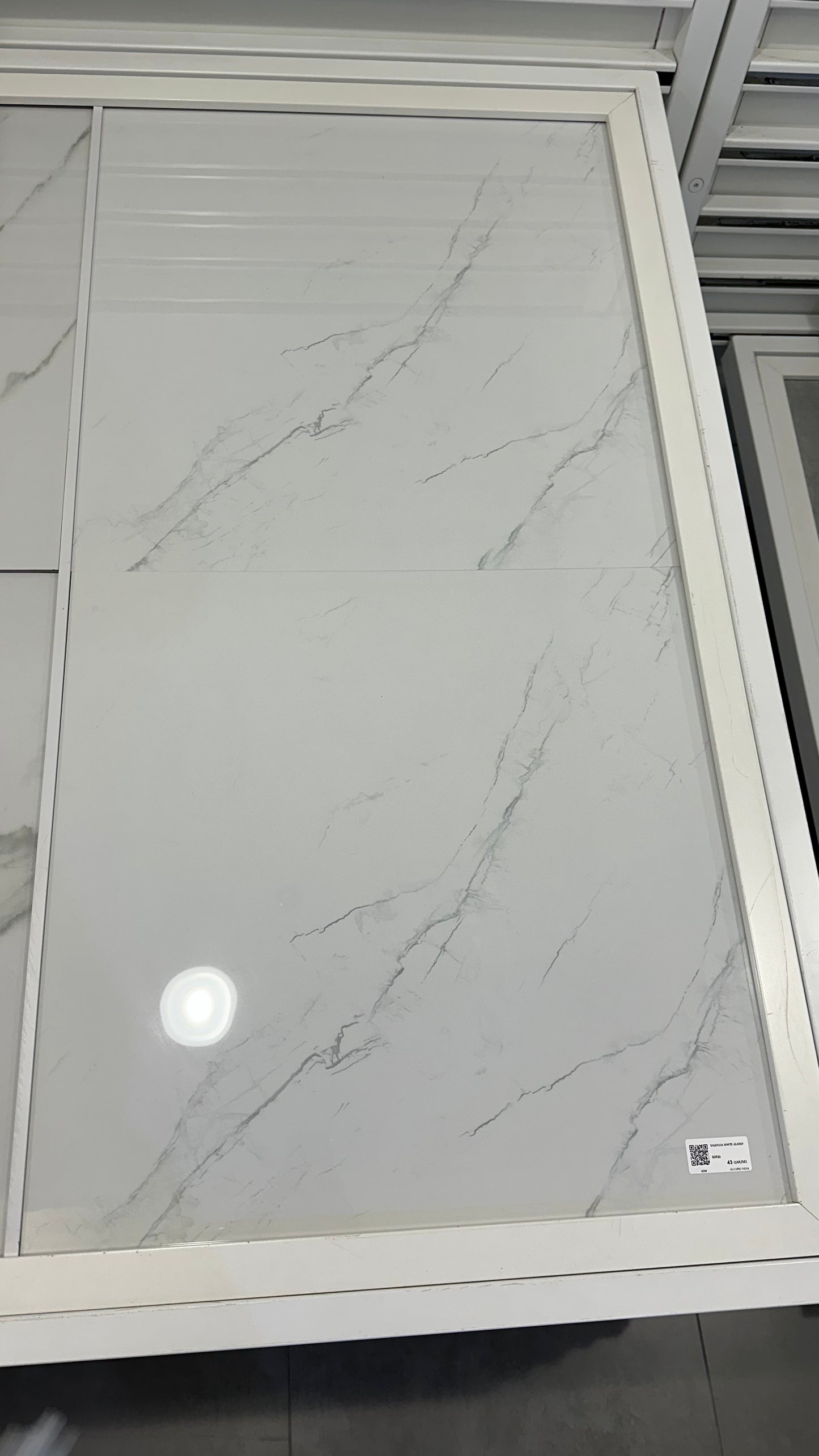 VALENCIA WHITE GLOSSY 60X60CM - ACCORD INDIA - 0 M2