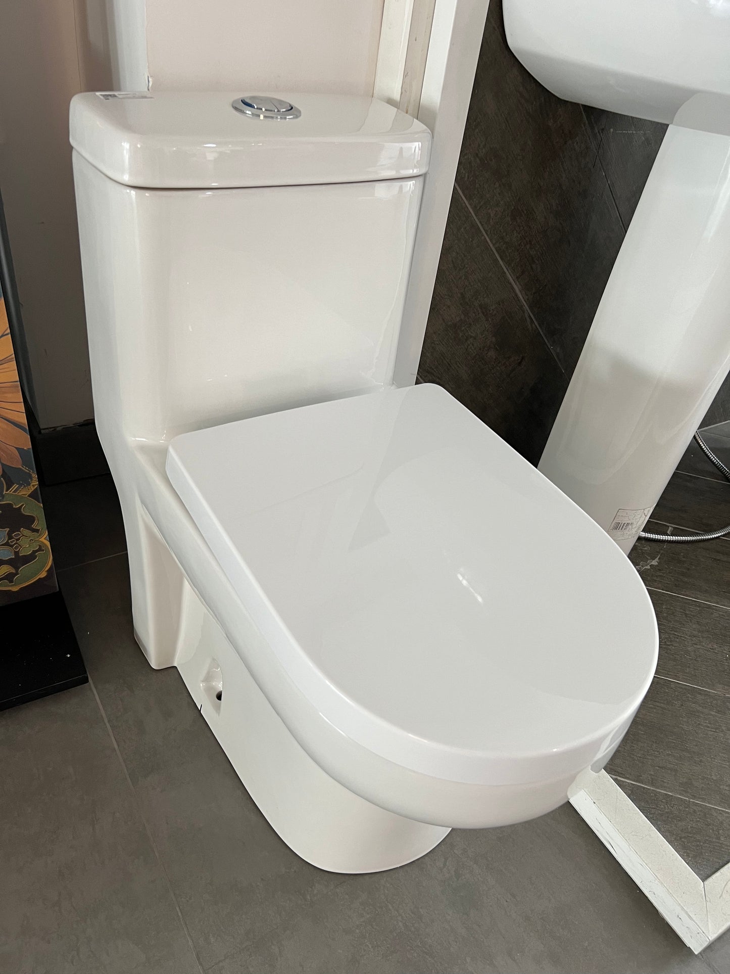 6616 CERAMIC ONE-PIECE TOILET, S-TRAP, WITH MECHANISM & PP SEAT COVER - WONDERFUL HK - 44 PCS