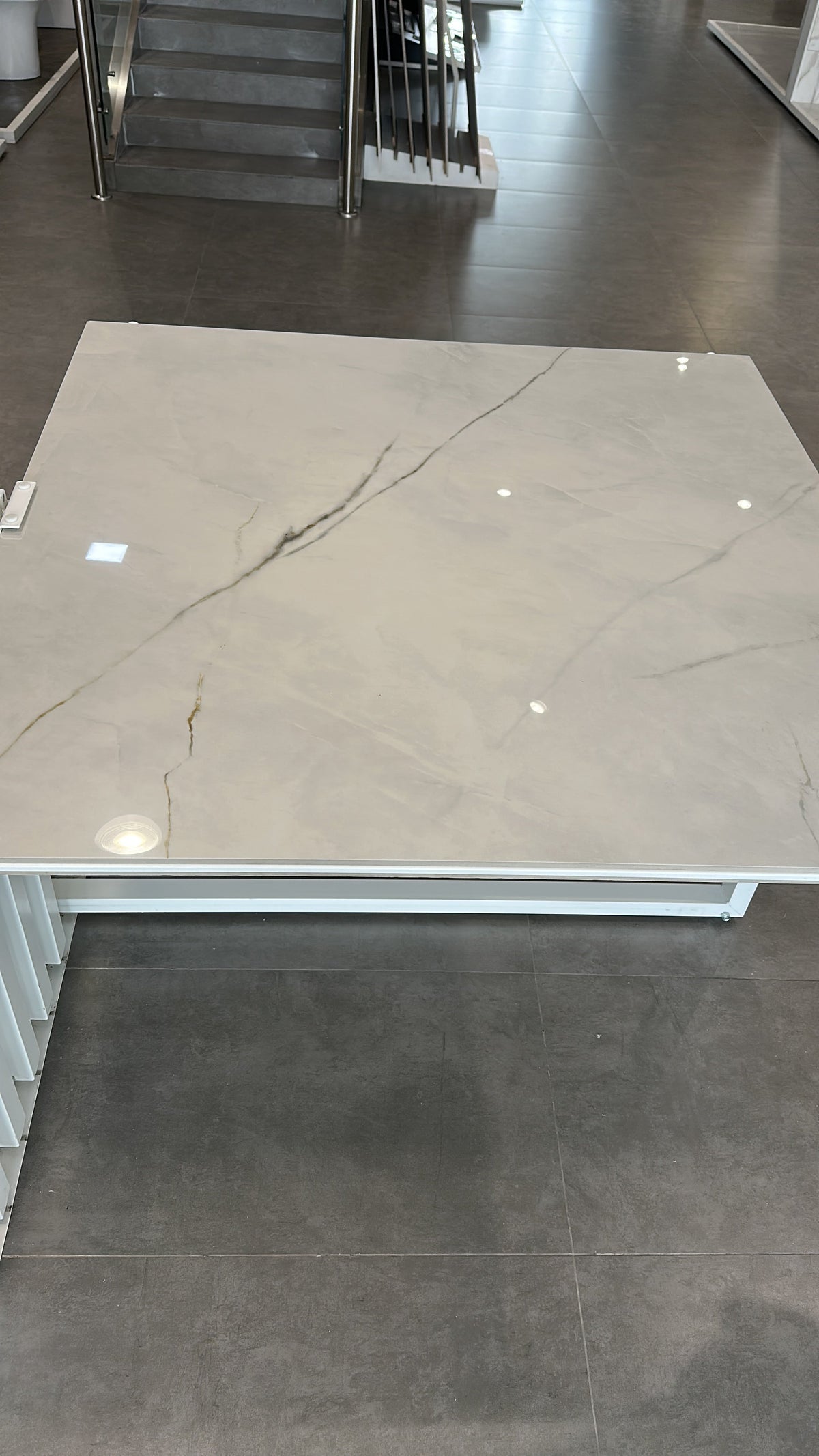 HPM20 SHINE PORCELAIN 120X120CM - DELCONCA - 343 M2