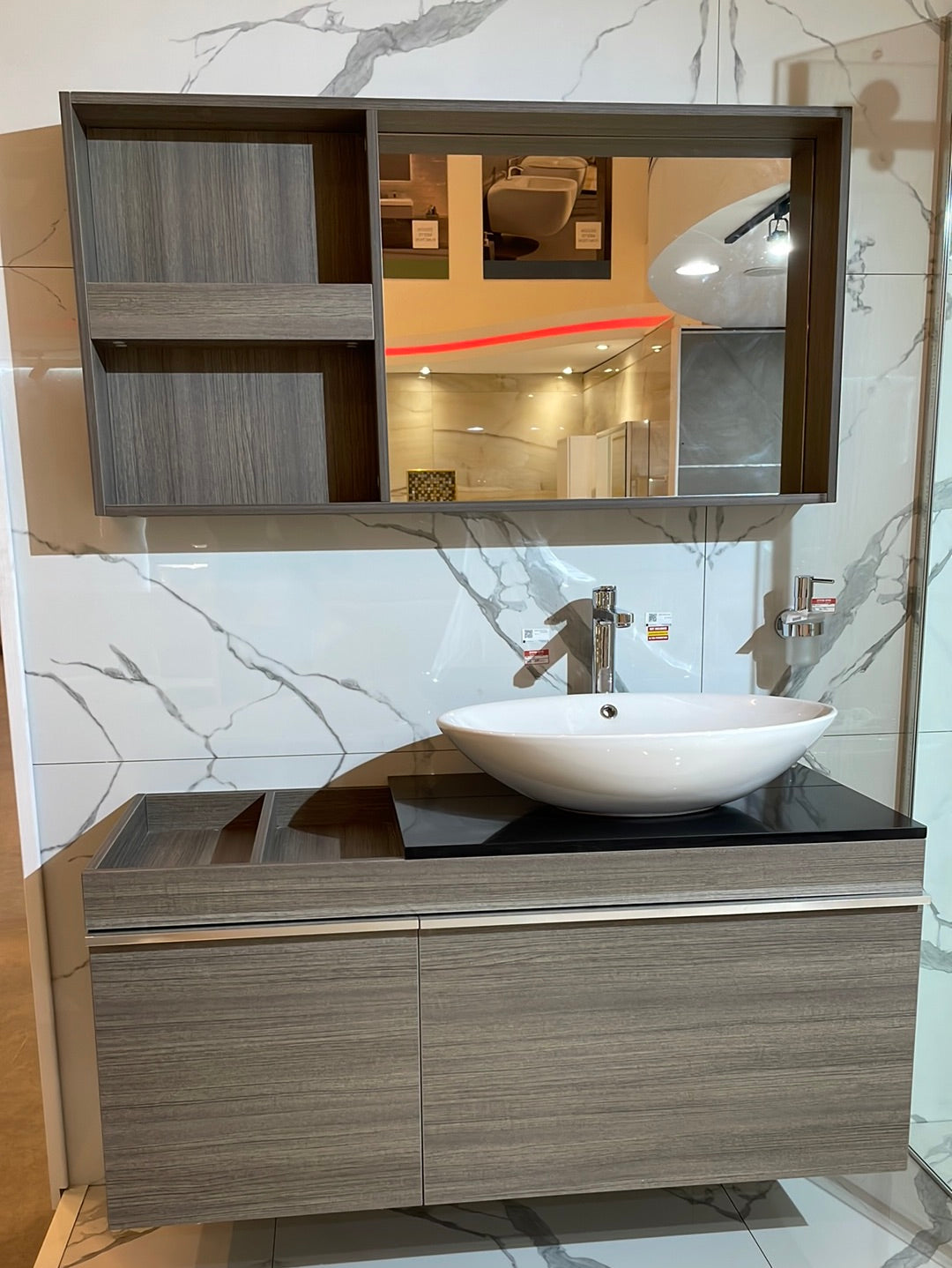 WB05 CERAMIC BASIN WITH CABINET & MIRROR 1200X500X550 MM- WONDERFUL HK - 0 SET