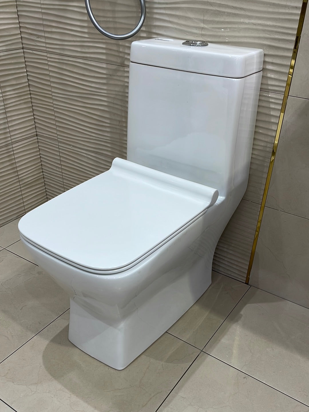 TROY ONE PIECE WC WITH SEAT COVER S TRAP (9 INCH) ALASKA WHITE 665X360X760MM - VARMORA INDIA - 0 SET
